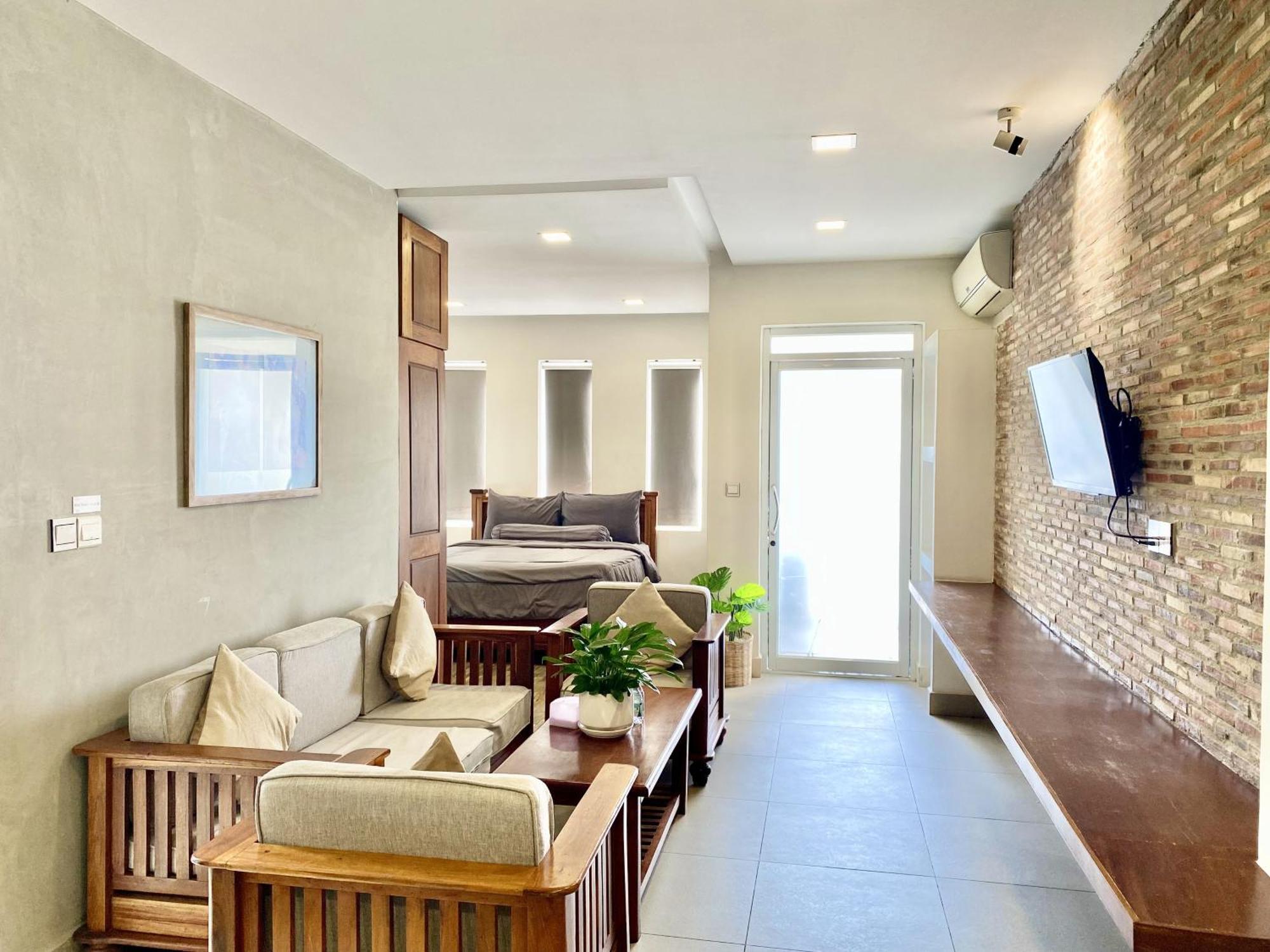 Wh Bassac Residence Phnom Penh Exterior photo